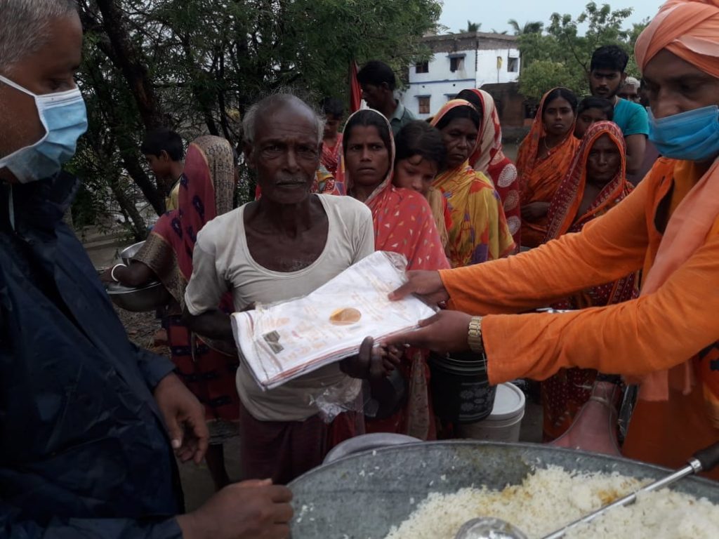 মৌসুনী দ্বীপের মানুষের পাশে ভারত সেবাশ্রম সঙ্ঘ