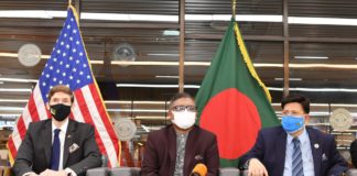 Bangladesh receives 2.5 million doses of Moderna vaccine from USA through COVAX Bangladesh receives 2.5 million doses of Moderna vaccine from USA through COVAX.