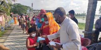 ত্রান সেবা কাজে ভারত সেবাশ্রমের সঙ্গে সোসাইটি অফ পিলার ত্রান সেবা কাজে ভারত সেবাশ্রমের সঙ্গে সোসাইটি অফ পিলার