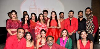 “মায়া” – শেক্সপিয়রের ‘ম্যাকবেথ’-কে নিজের মতো করে বড় পর্দায় তুলে ধরছেন পরিচালক রাজর্ষি দে রামিজ আলি আহমেদ নিউজ এবং রাজীব মুখার্জী ছবি :- উইলিয়াম শেক্সপিয়রের ‘ম্যাকবেথ’-এর অনুপ্রেরণায় পরিচালক রাজর্ষি দে তৈরি করেছেন মায়া।