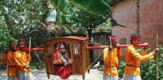 কে জানে কখন,স্বপ্ন দেখে এ মন Palki in A village