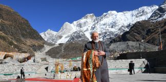 PM greets people on Mahashivratri The Prime Minister, Shri Narendra Modi at Kedarnath Temple, in Uttarakhand on November 05, 2021.