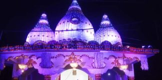 বালুরঘাট শহরের ব্রিজ কালী মন্দিরের সূবর্নজয়ন্তী বর্ষে বসলো ৬ ফিটের উচ্চতা বিশিষ্ট কালো পাথরের মুর্তি বালুরঘাট শহরের ব্রিজ কালী মন্দিরের সূবর্নজয়ন্তী বর্ষে বসলো ৬ ফিটের উচ্চতা বিশিষ্ট কালো পাথরের মুর্তি