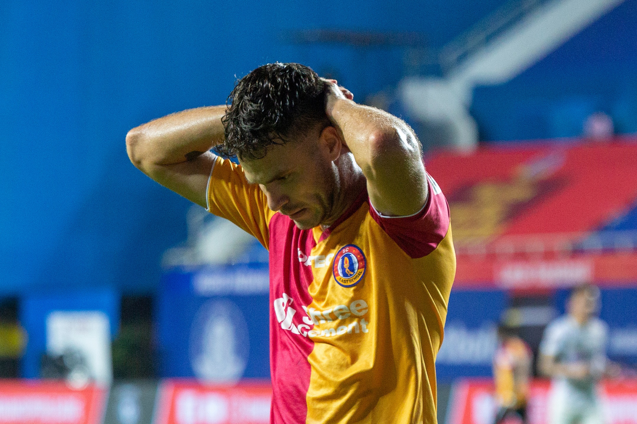 Antonio Perosevic of SC East Bengal reacts during match 27 of season 8 of HERO INDIAN SUPER LEAGUE played between SC East Bengal and Kerala Blasters FC at the Tilak Maidan Stadium in Goa, India, on 12th December 2021. Photo: R. Parthibhan/Focus Sports/ ISL