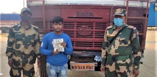 BSF Arrested Bangladeshi with Dollar