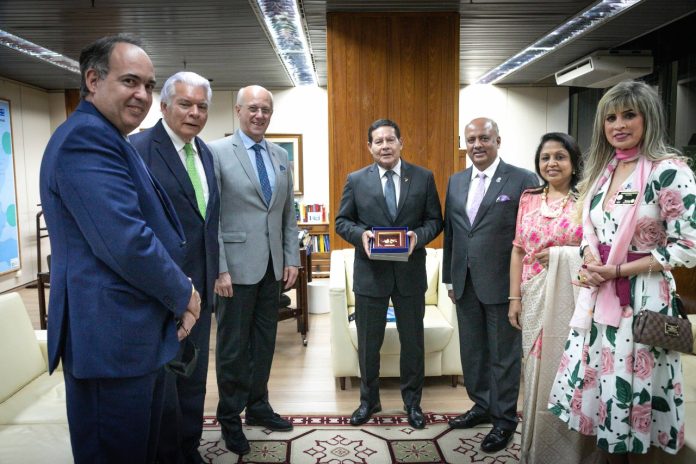 Rotary International President Meets Brazil's acting President & Vice President Hamilton Mourao