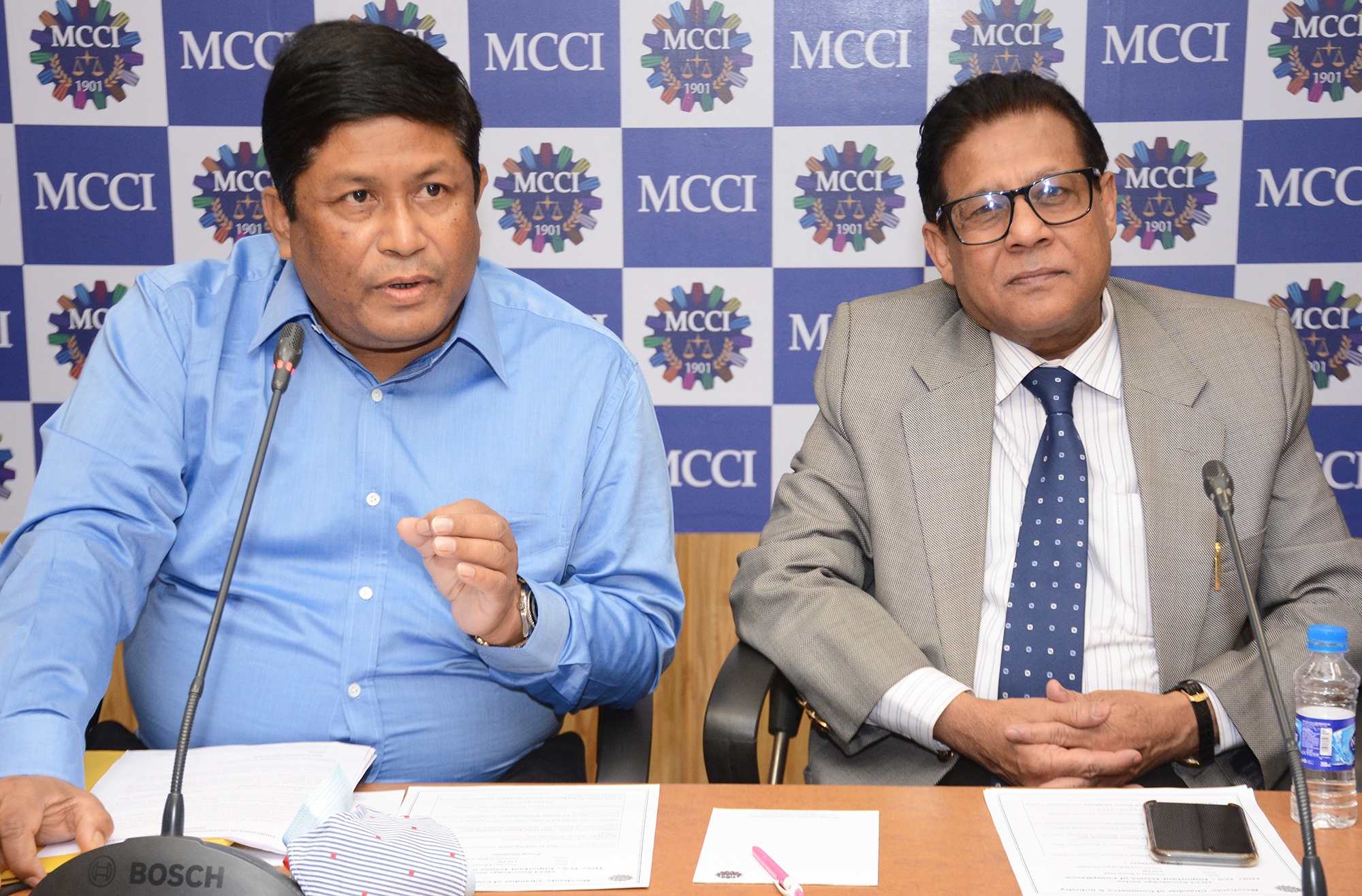 Shri Deba Kumar Sonowal, IRS, Commissioner of Income Tax, TDS, Kolkata, Ministry of Finance, Govt. of India addressing the Session on MCCI Knowledge Series