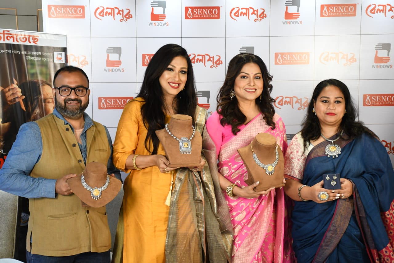 Mr. Suvankar Sen, MD & CEO, Senco Gold & Diamonds, Actress Rituparna Sengupta, Actress Indrani Dutta and Ms. Joita Sen, Director, Senco Gold & Diamonds unveiling Milon collection