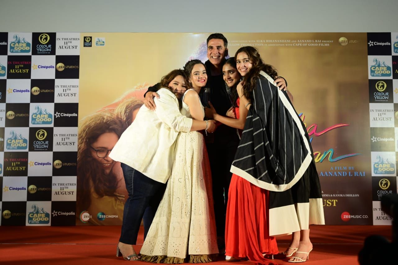 'Raksha Bandhan' team with Akshay Kumar visits the City of Joy Kolkata for movie promotion