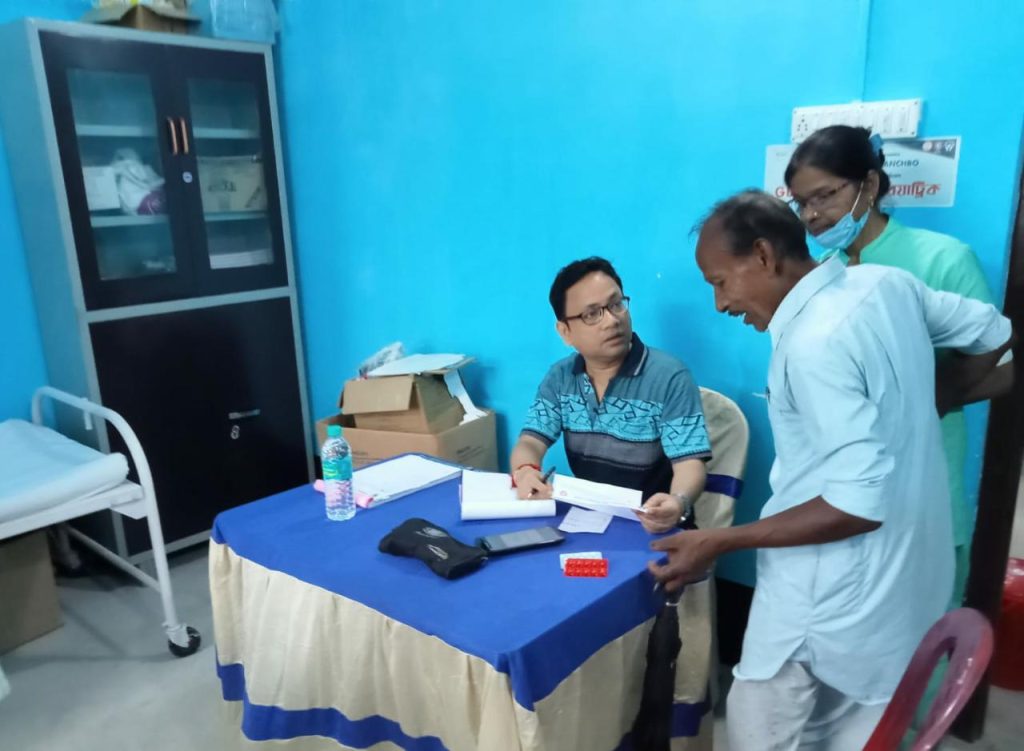 বাঁচবো র আয়োজনে সুন্দরবনে মেগা স্পেশালিটি স্বাস্থ্য শিবির।"বাঁচবো" র কর্ণধার ডাঃ ধীরেশ কুমার চৌধুরী
