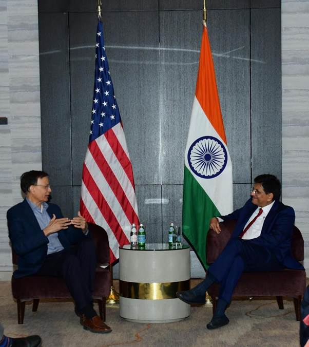 Shri Piyush Goyal meets with CEO of Zscaler in Sanfrancisco