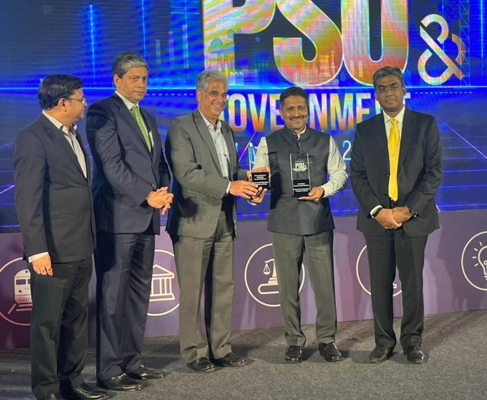 GRSE conferred with prestigious Dun & Bradstreet India’s Top PSU Award 22. The award was received by CMD GRSE Commodore PR Hari IN (Retd.) on 29 Sep 22 at the PSU and Government Summit held in New Delhi.