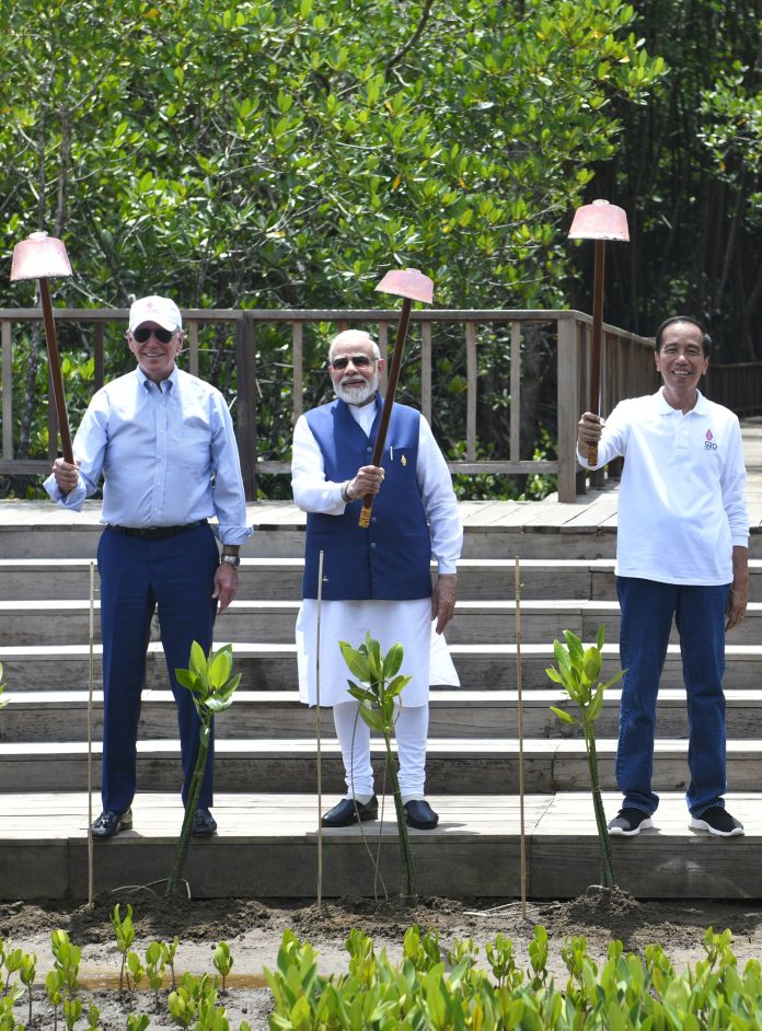 PM with G-20 leaders at the Mangrove Forest, in Bali, Indonesia on November 16, 2022.