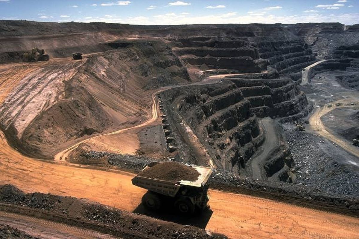 Surface gold mine with haul truck in by Wikipedia foreground