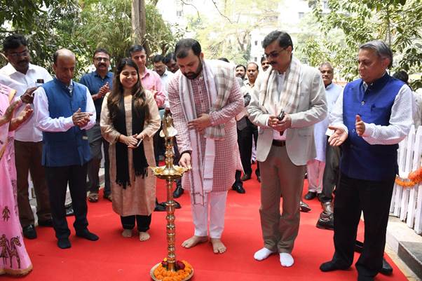 Khadi Fest 2023 inaugurated at KVIC, Mumbai