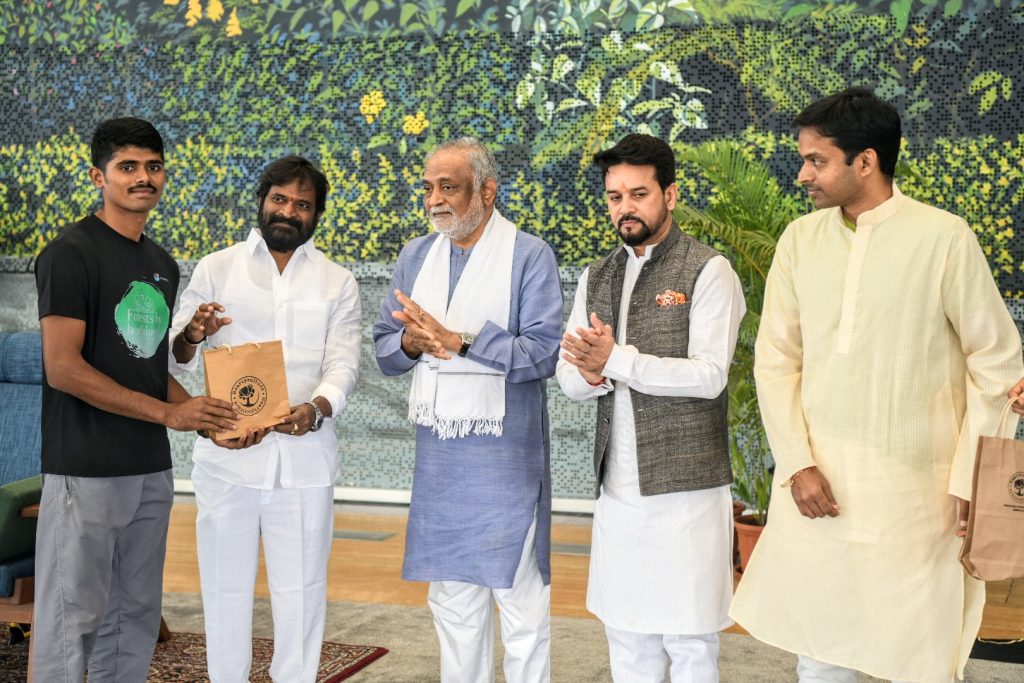 Shri Anurag Thakur - Union Minister for Information & Broadcasting and Youth Affairs & Sports, Government of India; Shri Srinivas Goud - Hon’ble Minister of Prohibition & Excise, Sports & Youth services, Tourism & Culture and Archaeology of Telangana; Shri Pullela Gopichand - ace Indian Badminton Coach and Shri Kamlesh Patel ‘Daaji’ – Guide of Heartfulness Meditation Worldwide and President of Shri Ram Chandra Mission. give away prizes to the winners of the Green Kanha Run held on Sunday before the inauguration of Heartfulness International Sports Centre at Kanha Shanti Vanam - the world's largest meditation centre.