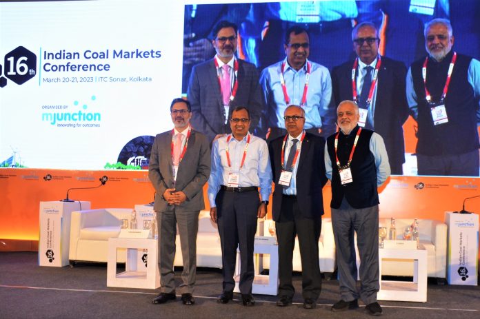 L-RMr.Vinaya Varma, MD&CEO of mjunction Services Ltd,Mr. Pramod Agrawal,Chairman,CIL, S.Saha, MD,Bhubaneshwar Power Pvt. Ltd & Ajay Misra, DG Renewable Energy Society of India at 16th Indian Coal Markets Conf (2)