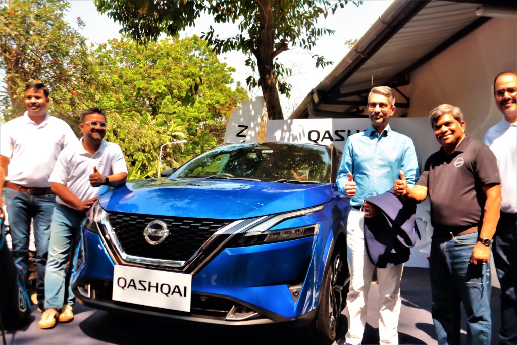 Qashqai and Abhinav Brinda with Nissan Management Photo By Srinika Munshi
