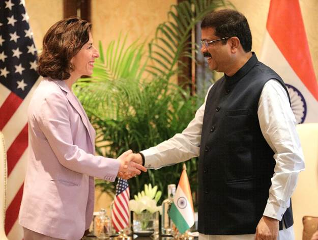 Shri Dharmendra Pradhan holds a meeting with Ms. Gina Raimondo US Secretary of Commerce for forging stronger linkages between India and the U.S. in the skilling sector