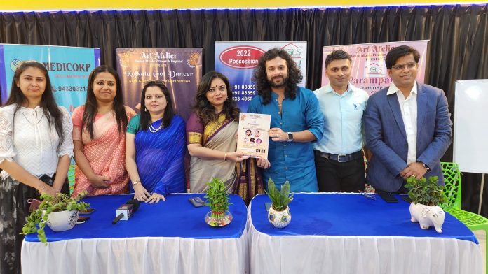 Mumbai-based Kathak-dancer Devesh Mirchandani flanked by Mallika and Sandeep Sarkar.