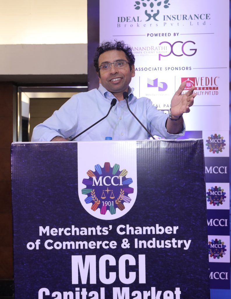 Shri Saurabh Mukherjea, Founder & Chief Investment Officer, Marcellus Investment Managers addressing the Session.