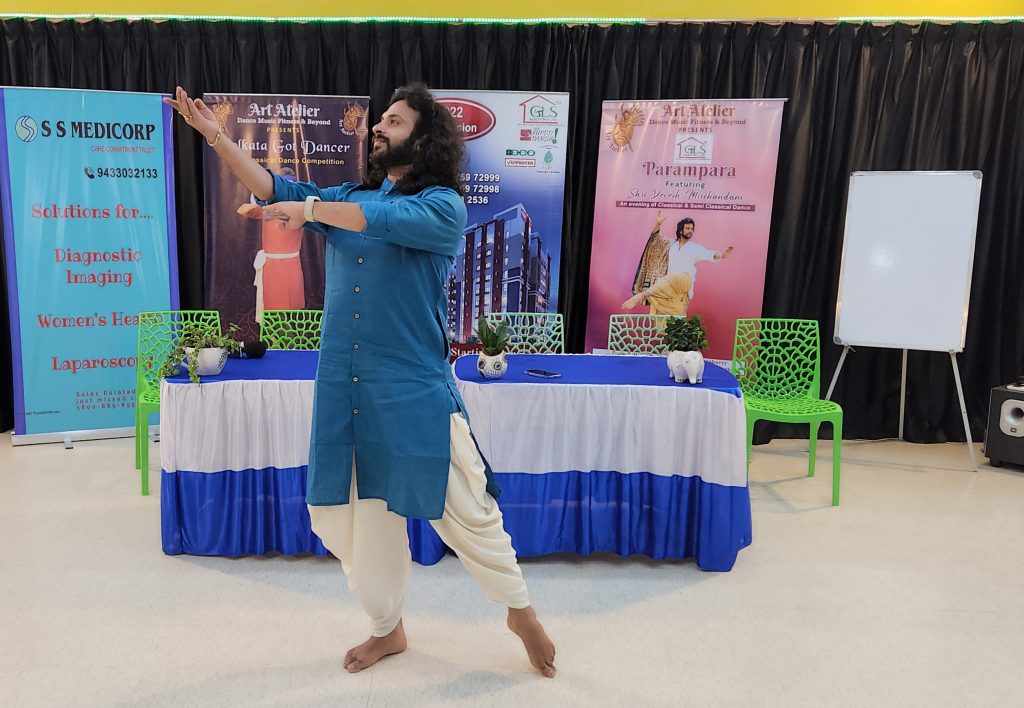 Mumbai-based Kathak-dancer Devesh Mirchandani breaking into an impromptu dance.
