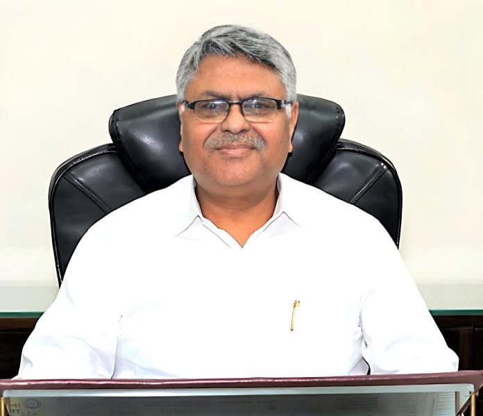 Shri Amar Prakash Dwivedi, new General Manager of Eastern Railway