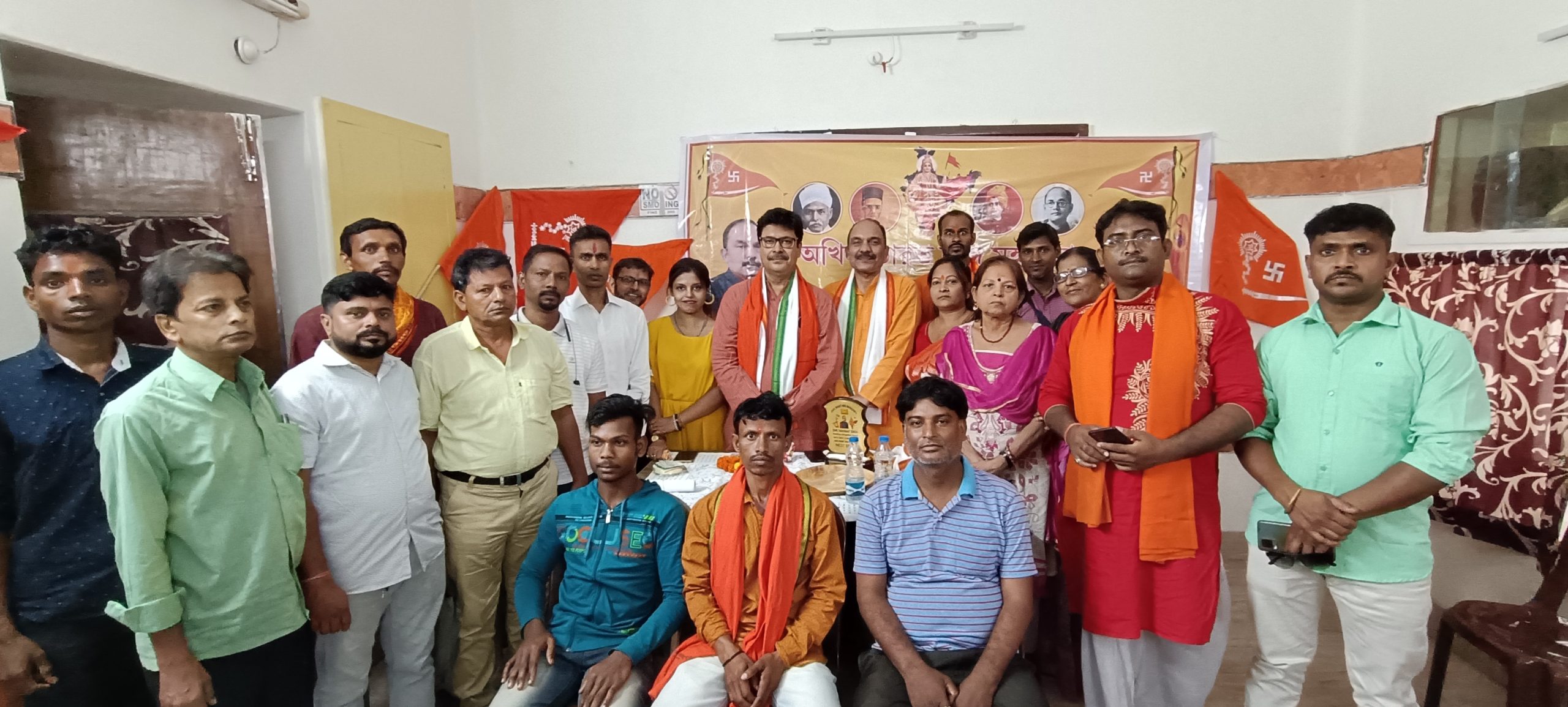 Sri Yashvant Sinha Rashtriya Maha Mantri of Akhil Bharat Hindu Maha Sabha meets West Bengal Team at Kolkata