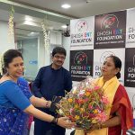 (L-R) Dr Arundhati Ghosh felicitating Smt Krishna Chakraborty, Mayor of Bidhannagar at the inaugural session of East India’s First ENT Speciality Clinic Ghosh ENT Foundation