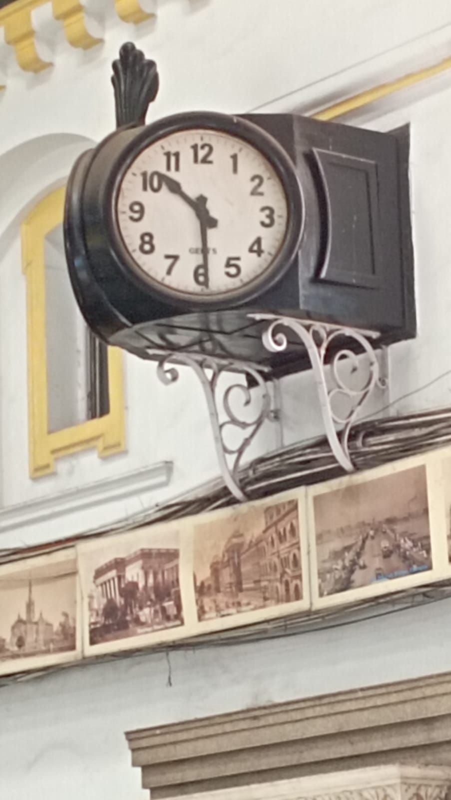 Wall clock – EO Kolkata