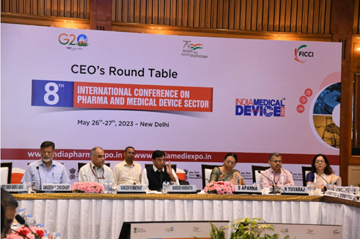 Dr. Mansukh Mandaviya addresses a roundtable conference with leading CEOs of the Pharmaceutical industry