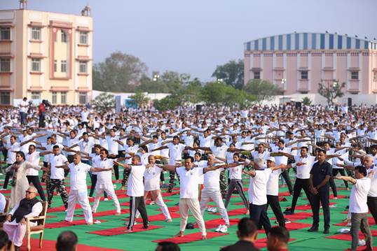 More than 15000 people joined the ‘Yoga Mahotsav’ in Jaipur
