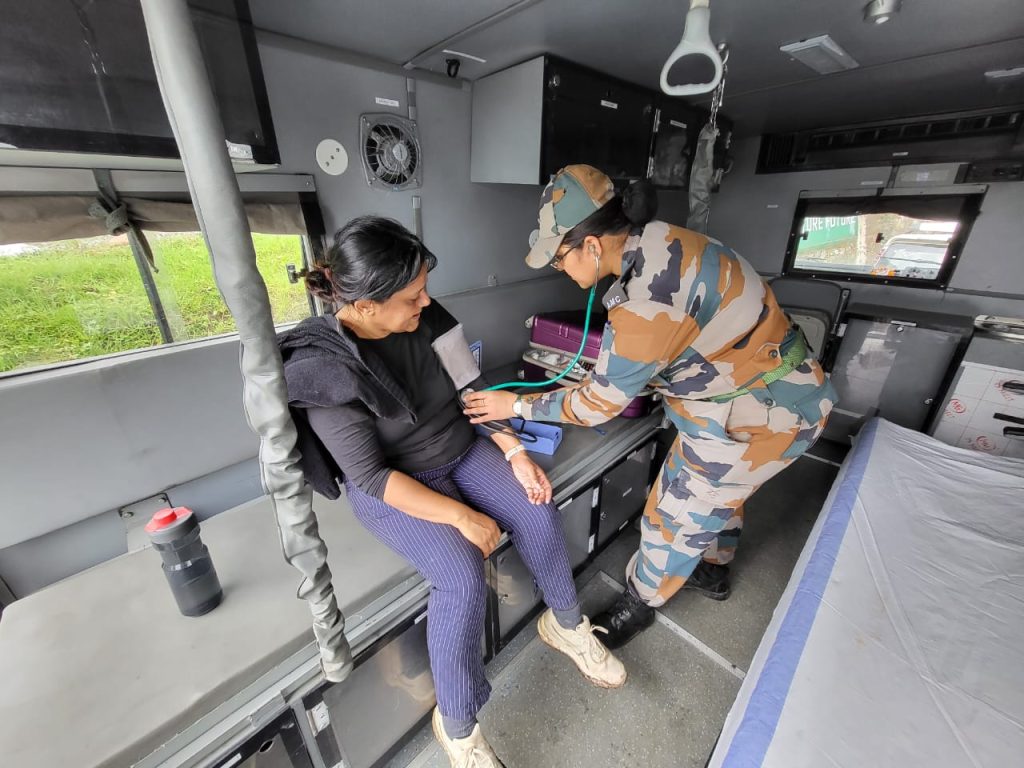 INDIAN ARMY RESCUES 3500 TOURISTS STRANDED DUE TO LAND SLIDES AND ROAD BLOCKS IN NORTH SIKKIM