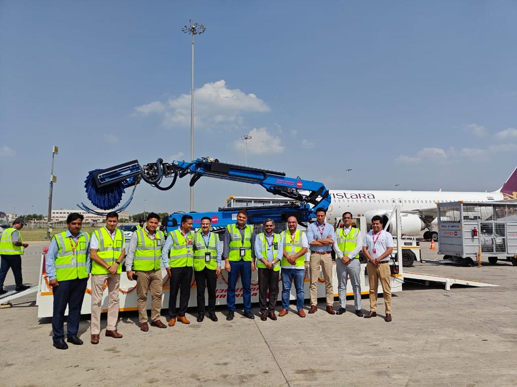 Vistara, now first airline in India to implement robotic aircraft exterior cleaning