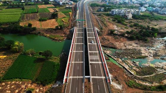 Shri Nitin Gadkari says the 4-laning of the Sinnar-Shirdi section of NH-160 including the construction of Sinnar Bypass as part of Bharatmala Pariyojna incorporates various noteworthy techniques to minimize carbon footprint and alleviate traffic congestion