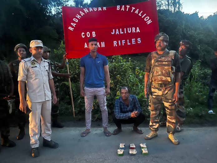ASSAM RIFLES APPREHENDED ONE INDIVIDUAL ALONG WITH HEROIN