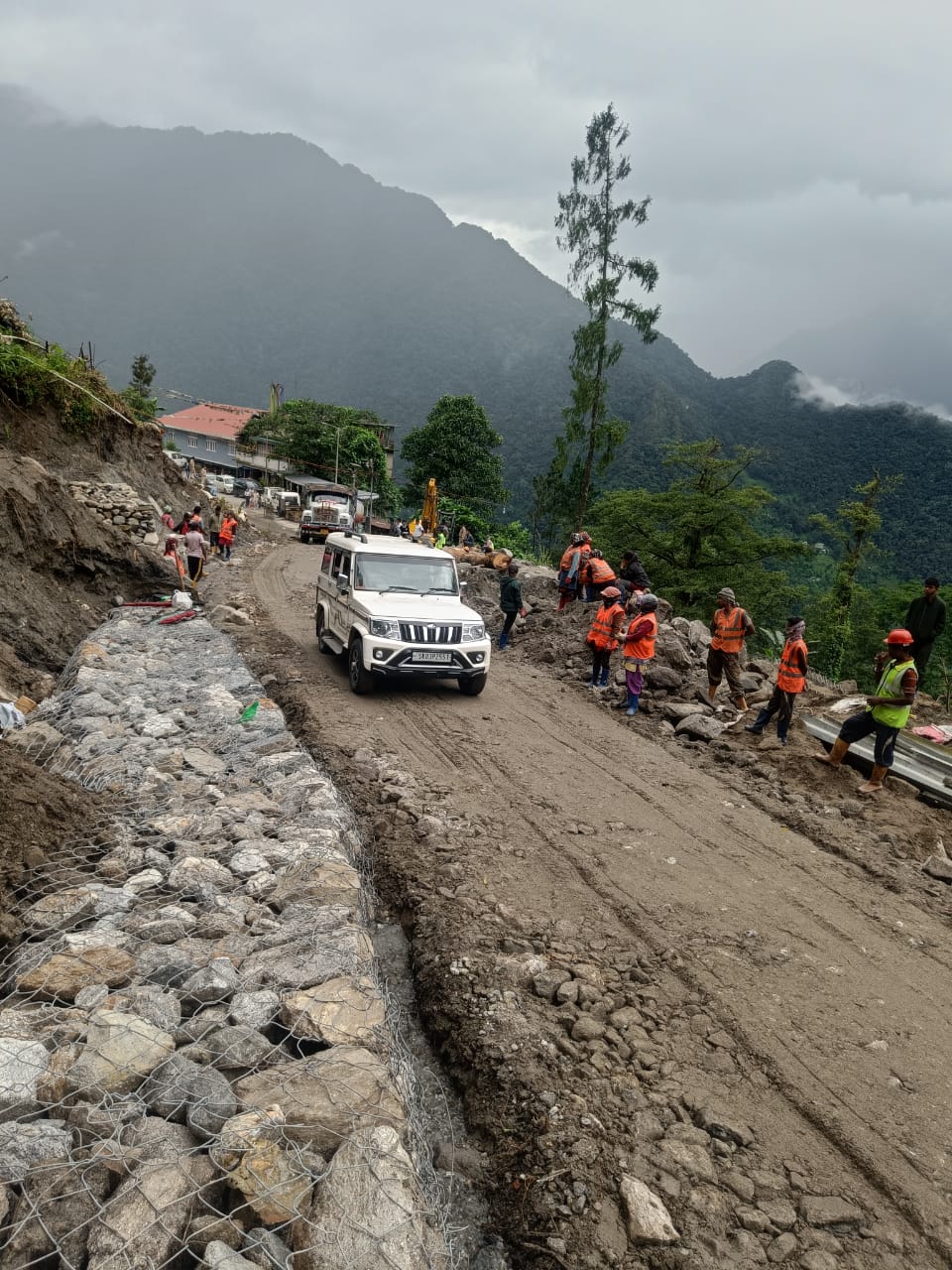 BRO RESPONDS SWIFTLY TO RESTORE ROAD CONNECTIVITY TO NORTH SIKKIM