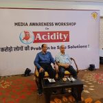 Dr (Prof.) Arup Das Biswas and Dr (Prof.) Apurba Kumar Mukherjee discussed the causes, effects on health, and safe ways to resolve 'Acidity' during a media awareness workshop in Kolkata organised by the Heal Foundation on “Acidity – Karodon Logon Ki Problem Ke Safe Solutions.”