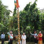 In the morning of 15th August, Shri Rambahadur Rai, President, IGNCA hoisted the national flag.