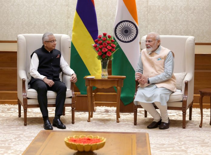 The Prime Minister, Shri Narendra Modi today met the Prime Minister of Mauritius H.E. Mr. Pravind Kumar Jugnauth.