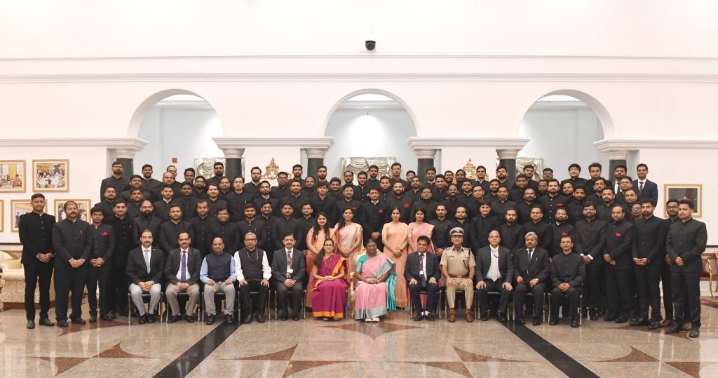 The probationers of Indian Railways (2018 batch) call on the President of India, Smt Droupadi Murmu at Rashtrapati Bhavan, in New Delhi on September 14, 2023.