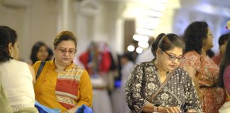 ‘Tomar Shohor’ Rocks the Puja Fashion at Kolkata 'Tomar Shohor' Rocks the Puja Fashion at Kolkata.