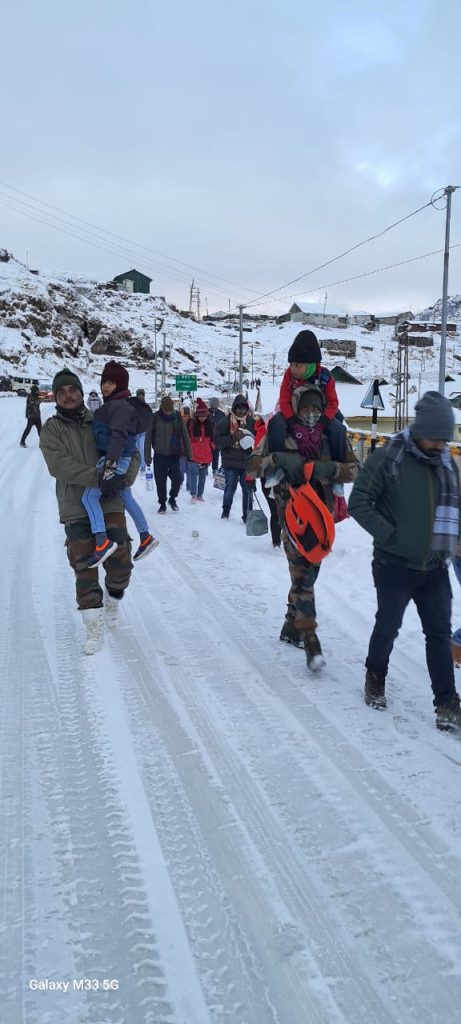 TRISHAKTI CORPS, INDIAN ARMY RESCUES MORE THAN 800 TOURISTS STRANDED DUE TO SNOWFALL AND INCLEMENT WEATHER IN EAST SIKKIM