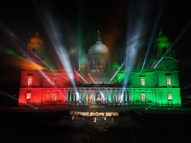 A mesmerising light and sound show at the historical Victoria Memorial on the 52nd Vijay Diwas celebration.