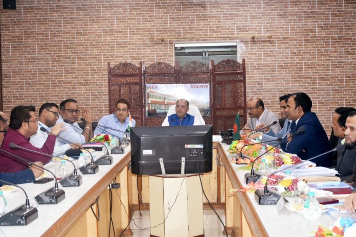 The meeting was led by Sri Deepak Nigam, Divisional Railway Manager/Sealdah along with concerned branch officers of Sealdah Division and high-level officials from Bangladesh Railways.