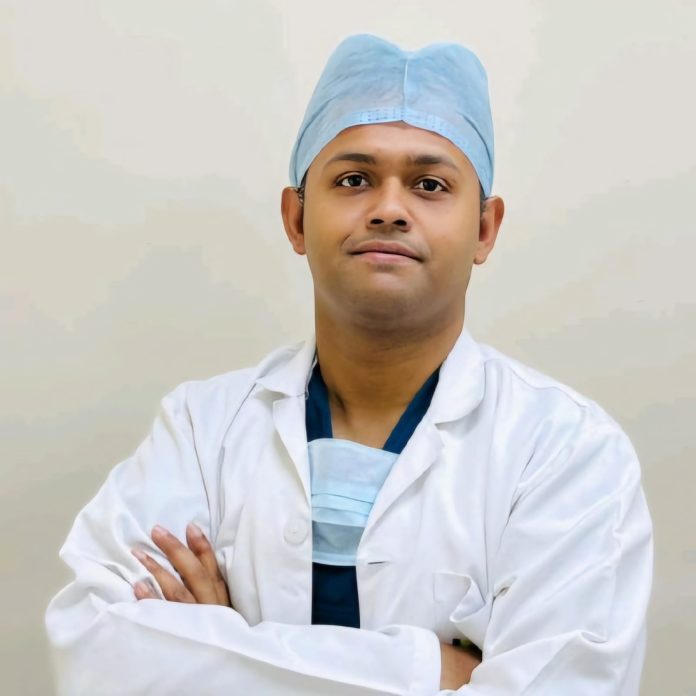 Dr. Soumya Guha, Senior Cardiac Surgeon at Desun Hospital.