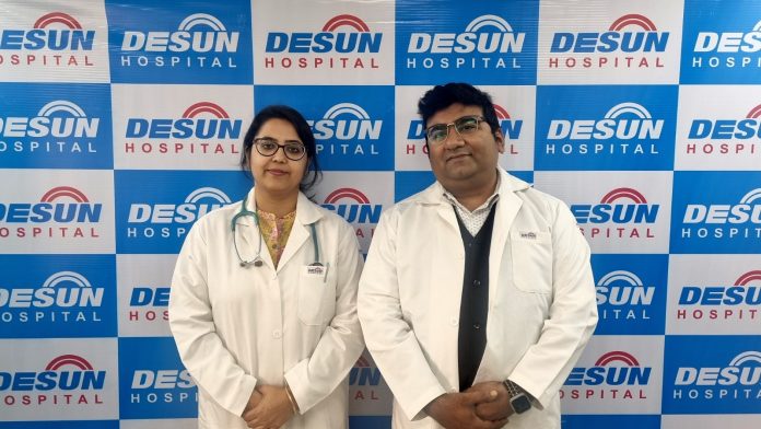 L-R : Dr. Aparupa Ghosh, Consultant Obstetrics & Gynaecology and Dr. Ayan Mukhopadhyay, Senior Consultant & Head of Obstetrics, Gynaecology & Gynae-Oncology at Desun Hospital, Kolkata.