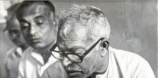 Prime Minister bows to Jan Nayak Karpoori Thakur on his birth centenary The Prime Minister, Shri Narendra Modi has expressed happiness over the decision of Bharat Ratna given to the pioneer of social justice, Shri Karpoori Thakur posthumously.