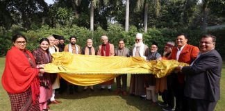 PM presents sacred Chadar to be placed during the Urs of Khwaja Moinuddin Chishti at Ajmer Sharif Dargah PM presenting the sacred Chadar for the Urs of Khwaja Moinuddin Chishti at the esteemed Ajmer Sharif Dargah, in New Delhi on January 11, 2024.