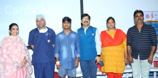 A cardiologist at The Apollo Medical College treats a sixteen-year-old boy with past history of Open Heart Surgery using a minimally invasive cardiac procedure (L-R) Ms Aparna Reddy, COO, Apollo Institute of Medical Sciences & Research, Hyderabad; Dr Amol Gupta, Pediatric Cardiologist, Apollo Medical Hospital (AMC), Hyderabad; patient Sai Nandan; Dr Krishna, Head of the Department Pediatrics, AMC; patient’s parents Nagasree & Chandra Shekhar; at the press conference organised to announce about a highly challenging case of a 16 year old boy presenting with chest pain and a past history of undergoing open heart surgery for congenital heart disease 9 years ago; being treated him with minimal invasive TAVR procedure, avoiding Open Heart Surgery, at Apollo Medical College.